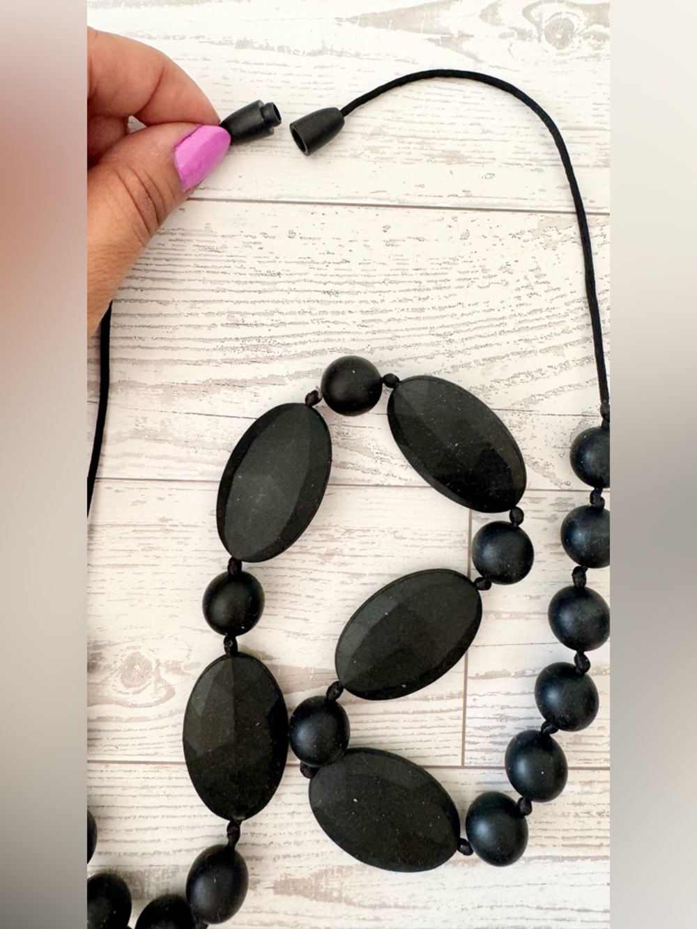 Silicone Nursing Necklace - Teething Nursing Sensory Silicone Beads - Picture 5 of 10